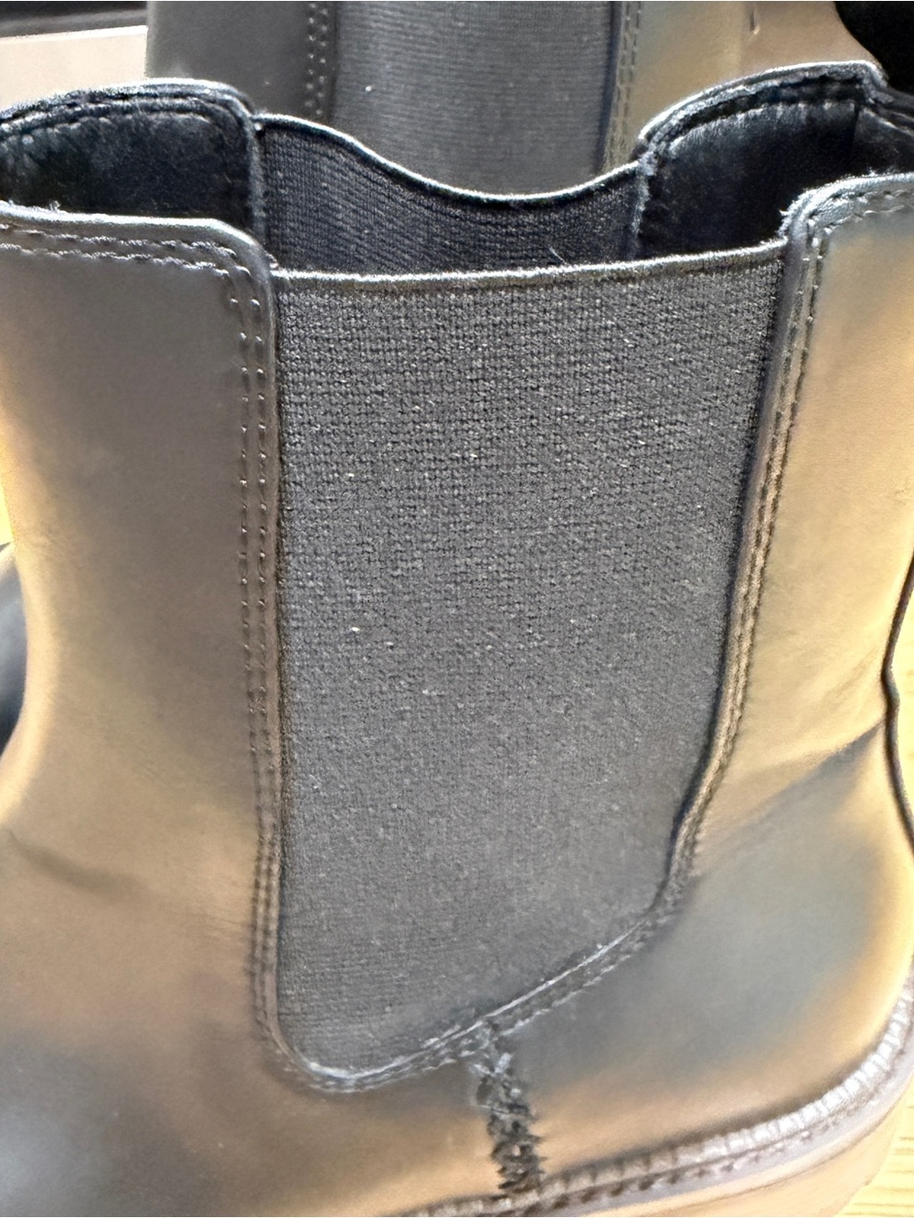 Black Crown Vintage Chelsea Lug Sole Boots - Picture 3 of 8